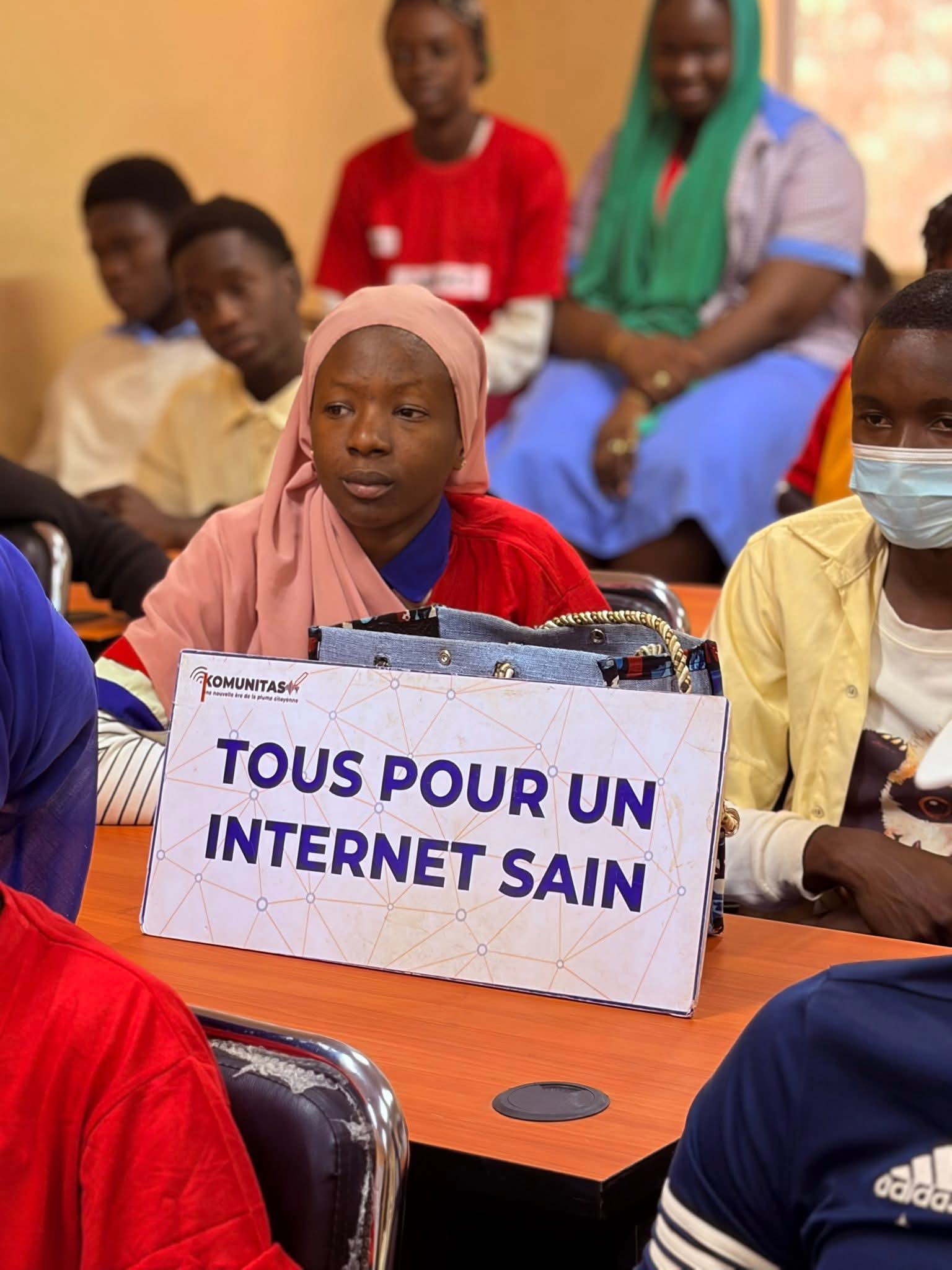 𝐒𝐞𝐧𝐬𝐢𝐛𝐢𝐥𝐢𝐬𝐚𝐭𝐢𝐨𝐧 𝐞𝐧 𝐦𝐢𝐥𝐢𝐞𝐮 𝐬𝐜𝐨𝐥𝐚𝐢𝐫𝐞 – 𝐕𝐞𝐫𝐢𝐟 𝐀𝐜𝐭